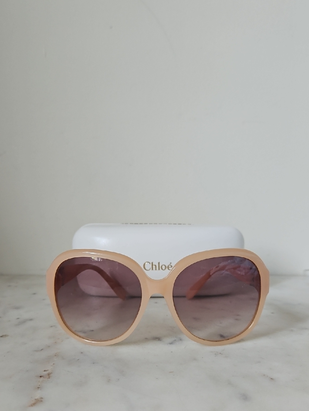 CHLOE: Pink Oversized Round Logo Sunglasses